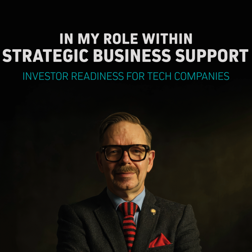 Man i kostym med glasögon står framför en mörk bakgrund, med text om affärsstöd för teknikföretag.