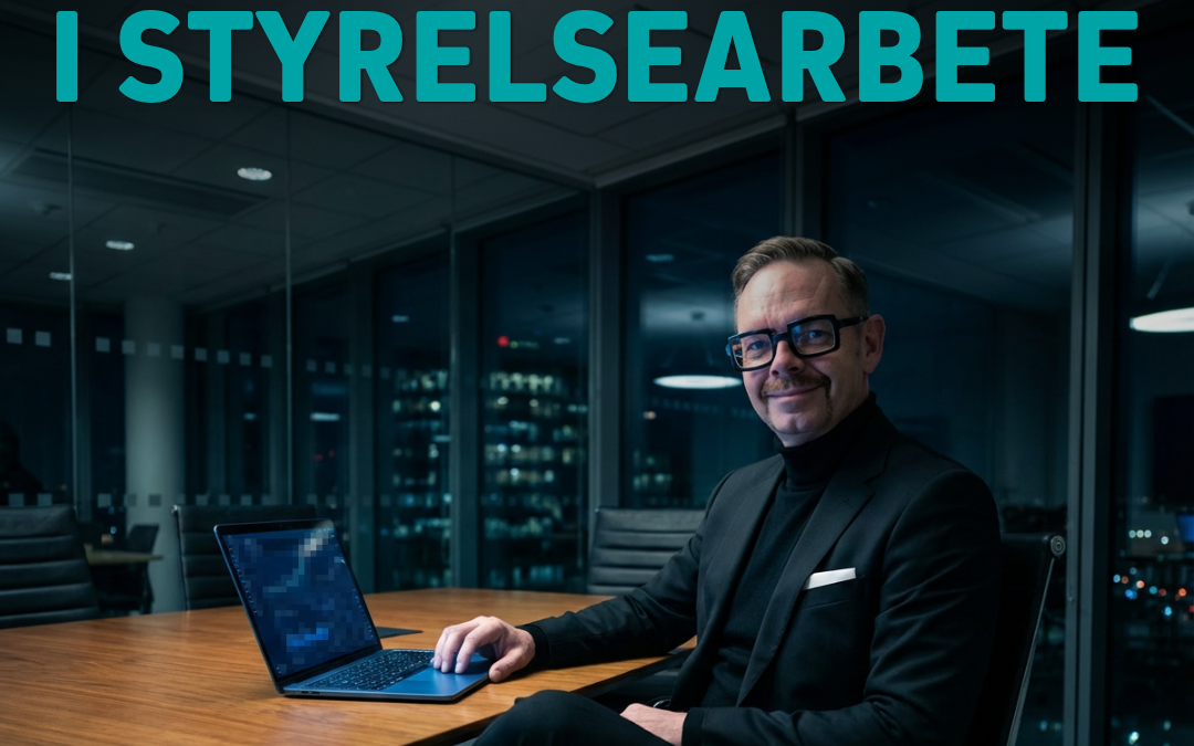 Man i svart kostym sitter vid ett bord med en laptop i ett kontorslandskap, med texten 'Förberedelse och beslutsstöd i styrelsearbete' i bakgrunden.